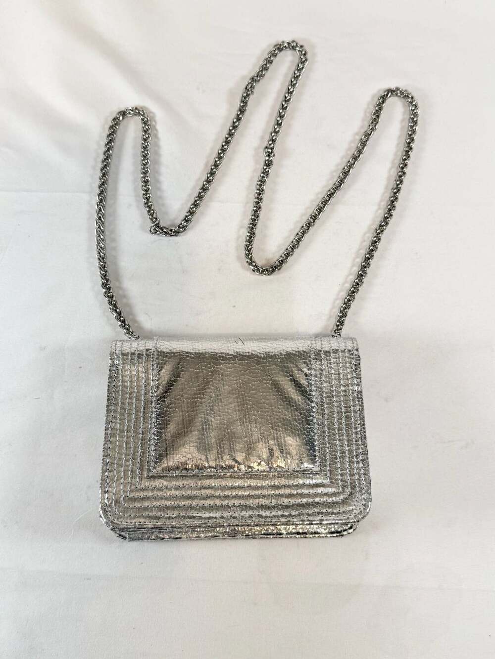 La Diva Silver Metallic Textured Leather Chain Crossbody Bag Y2K 2000s Disco Ind
